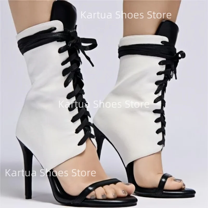 

Женские черно-белые босоножки на высоком каблуке со шнуровкой, ботинки на шпильке с вырезом, уникальные вечерние туфли с открытым носком, большие размеры, специальные туфли с ремешками