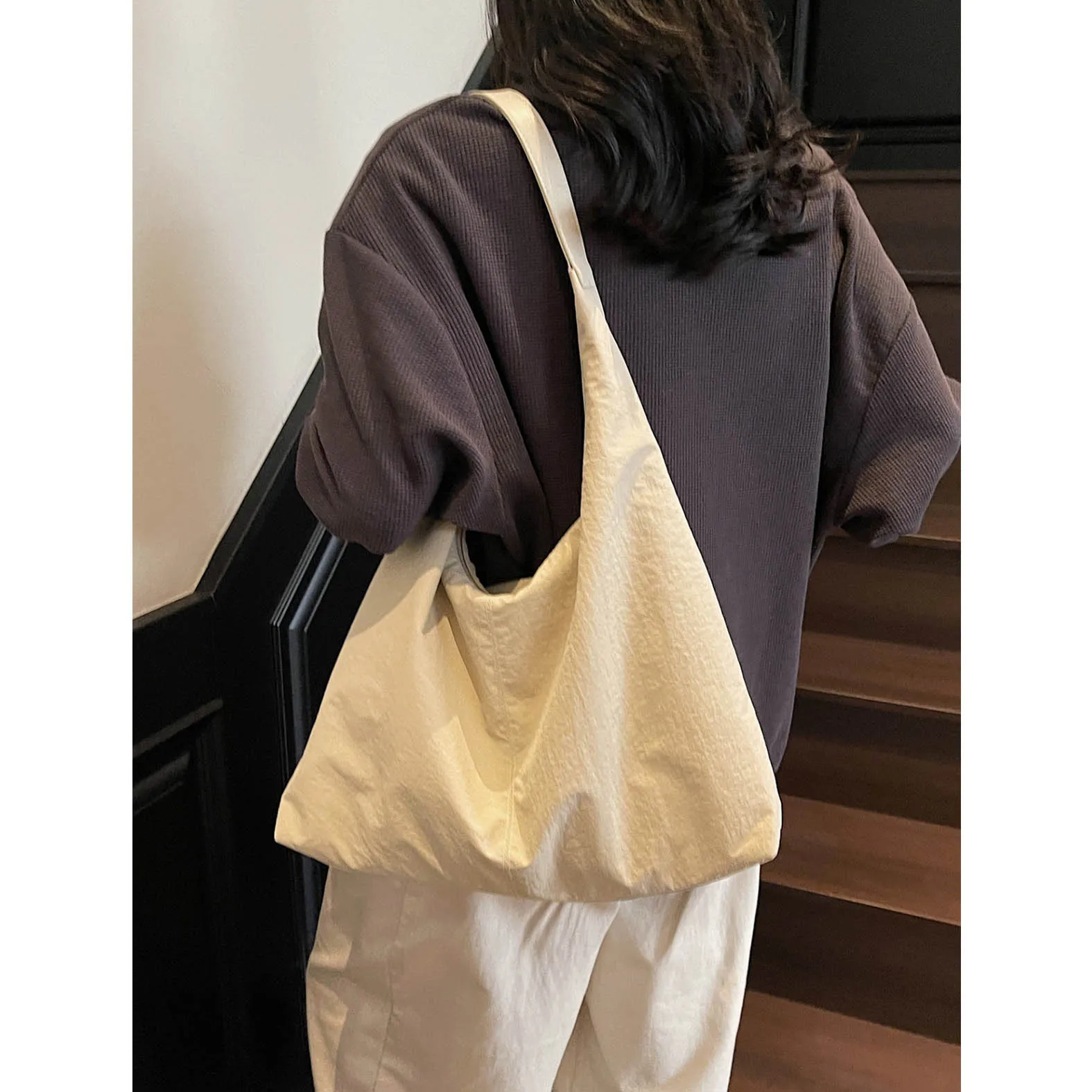 

Korean version simple and versatile canvas bag, large capacity single shoulder underarm bag, 2025 new retro commuting diagonal