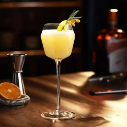 1/2/4Pcs Nordic Style Cocktail Glass Cups Creative Cocktail Glasses Cup Goblet Special Dessert Wine Cups Champagne Glass