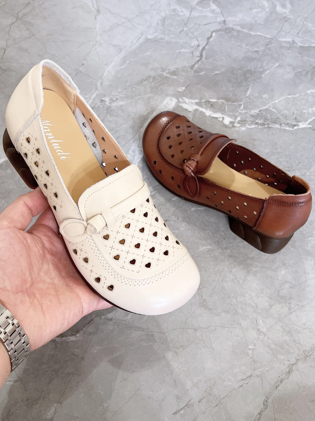 2026-nuove-scarpe-casual-basse-retro-da-donna-in-pelle-scarpe-comode-con-punta-tonda-e-suola-in-gomma-modello-slip-on-traforato-calzature-estive-alla-moda