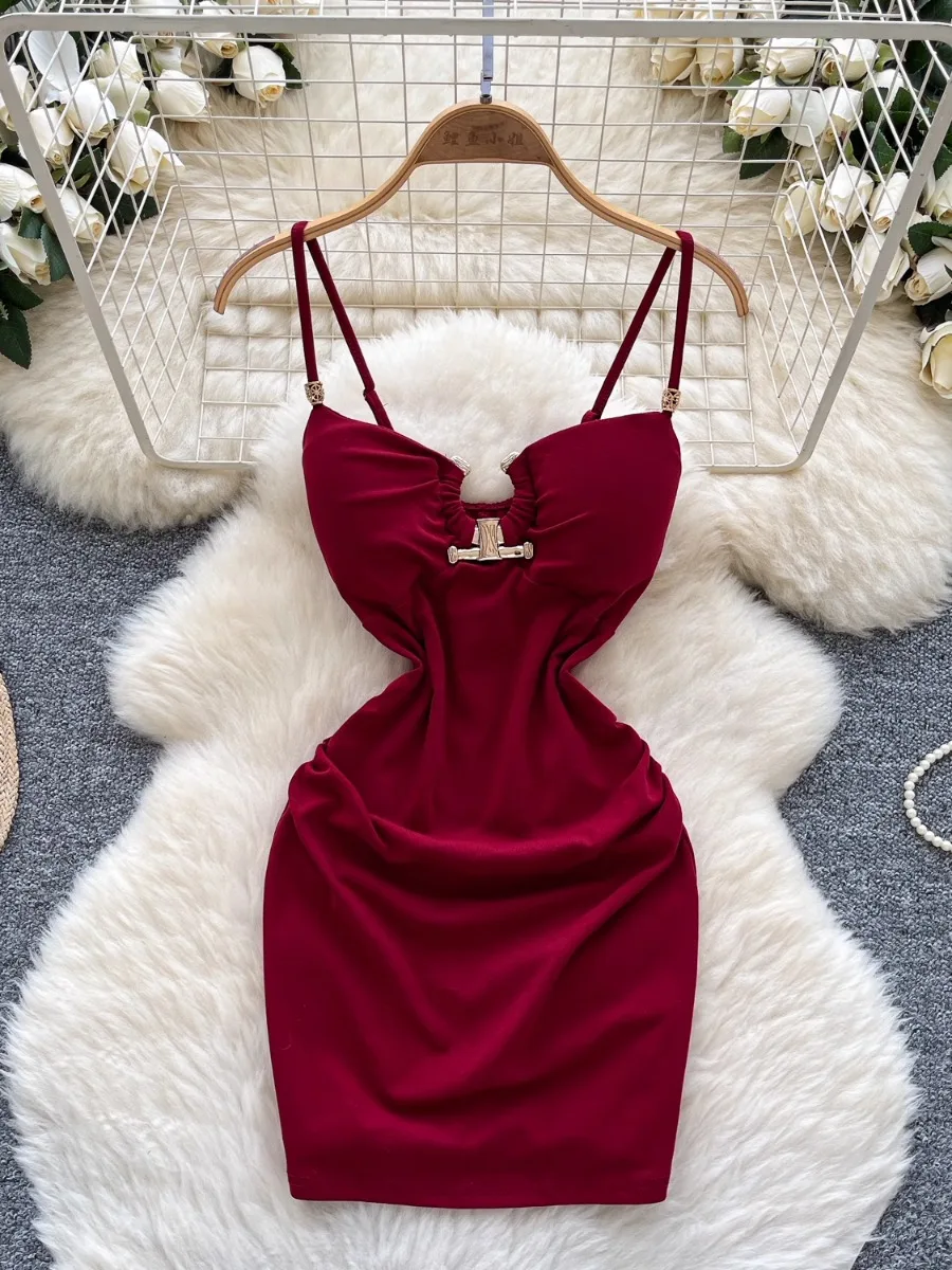 Foamlina Sexy Ausschnitt Metall Knopf Sling Kleid Frauen Cinched Taille Rückenfreie Brust Freigelegten Slim Fit Bodycon Mini Kleid Nachtclub