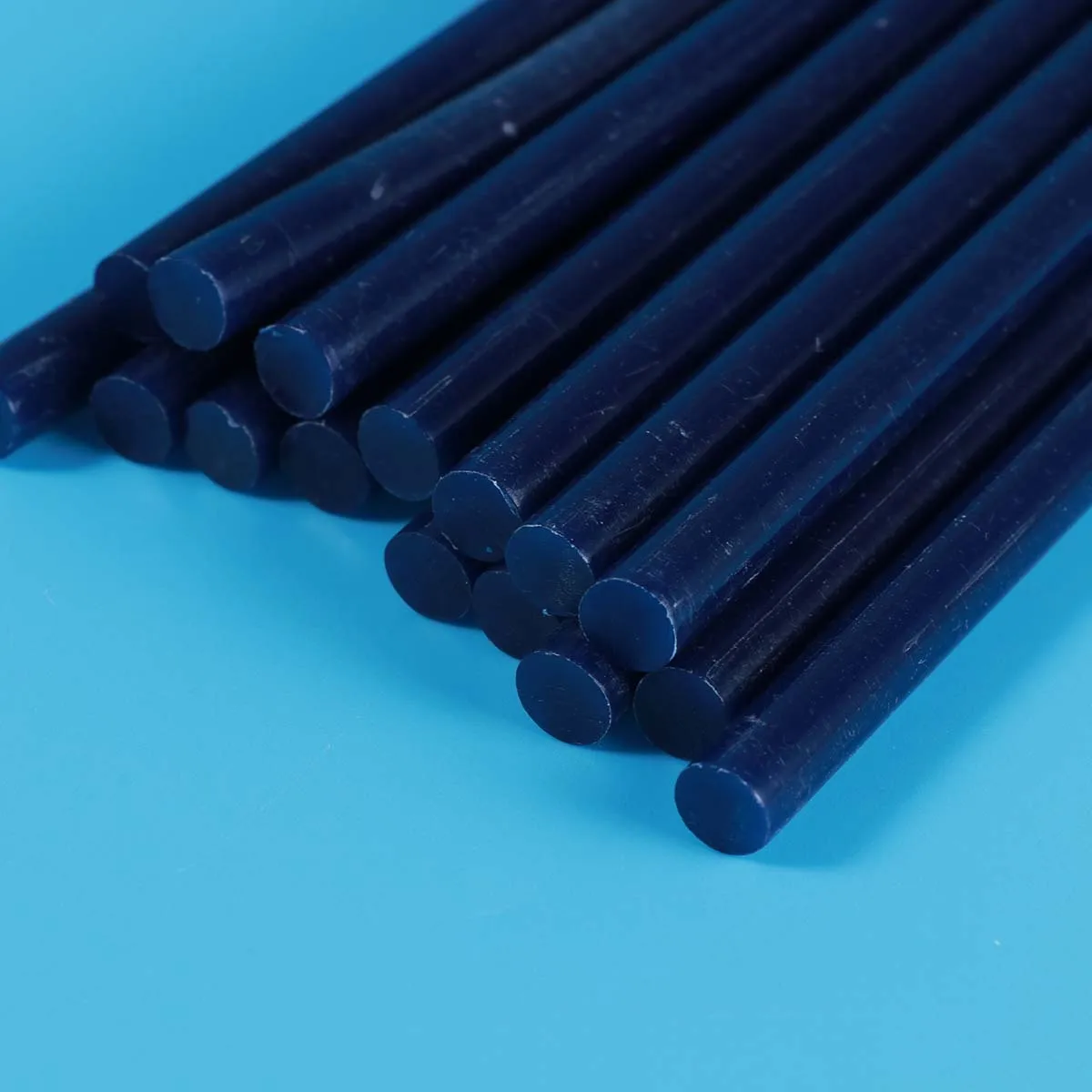 

16Pcs Hot Melt Adhesive Rods Multifunctional Bonding Tool for Wood Plastic Metal Fabric Ceramics Cartons Florists Handmade Art