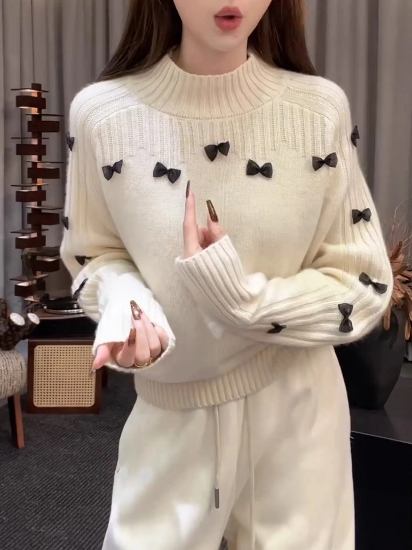 

Белый вязаный свитер с узлами, женская внутренняя одежда, осенне-зимний облегающий топ в корейском стиле, тщательно продуманный дизайн с элементами пэчворка