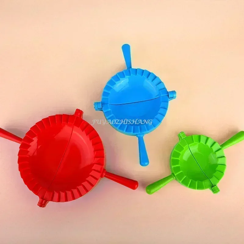 Plastic Dumplings Maker Mold Hand Dough Press Dumpling Clip DIY Ravioli Pie Mould Maker Kitchen Pastry Tools Cooking Accessories