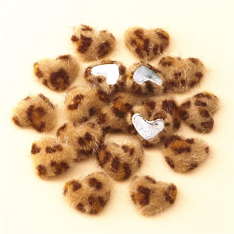 50pcs 17mm Hairy Leopard Fabric Covered Heart Button Flatback DIY Hair Ornament Decoartion Scrapbooking Accessories