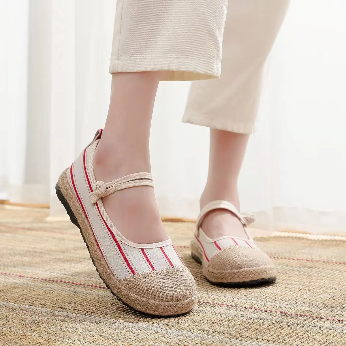 

Женские парусиновые льняные туфли в этническом стиле на плоской подошве, нескользящая толстая подошва, весенне-осенние новые рыбацкие туфли с круглым носком и пряжкой на ремешке