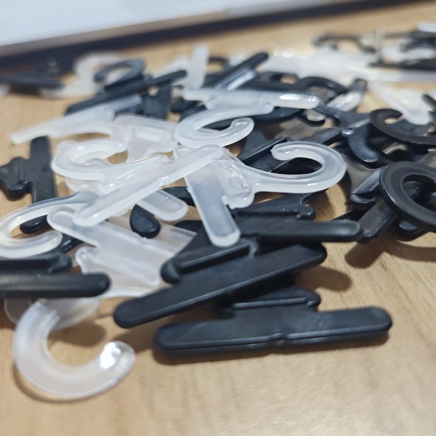 Calzini da imballaggio in plastica PP da 500 pezzi Ganci per esposizione appesi Ganci Accessori per indumenti