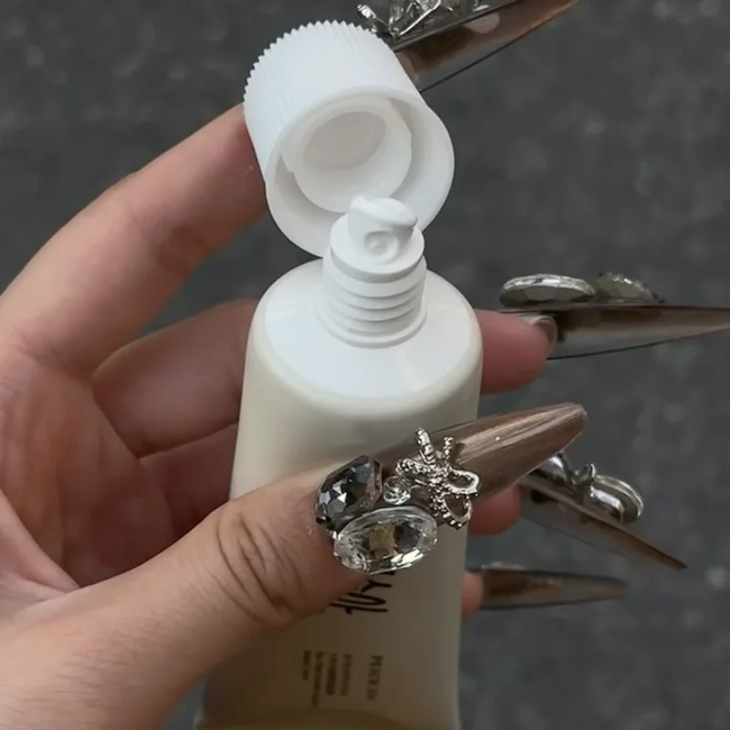 Thumbnail 3 - #81 Latest Face Primers Offers