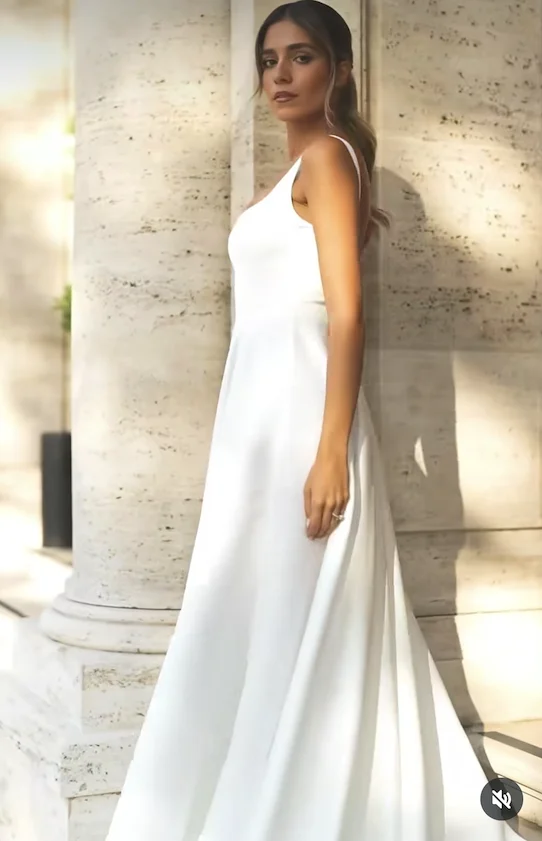 Hochzeitskleid, individuell anpassbar, quadratischer Kragen, A-Linie für Damen, atemberaubende, rückenfreie Brautkleider aus Satin, ärmellos, schlicht und elegant