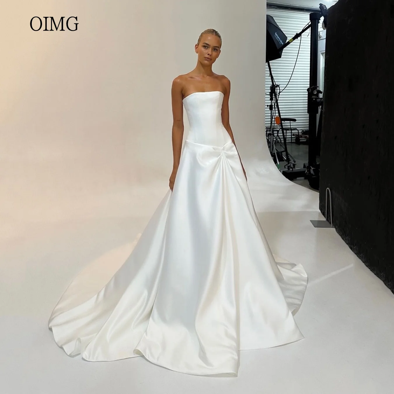 

OIMG Modern Ivory Wedding Dress Strapless Bride Dresses Floor Length Wedding Gowns vestidos para mujer 2025 Customized