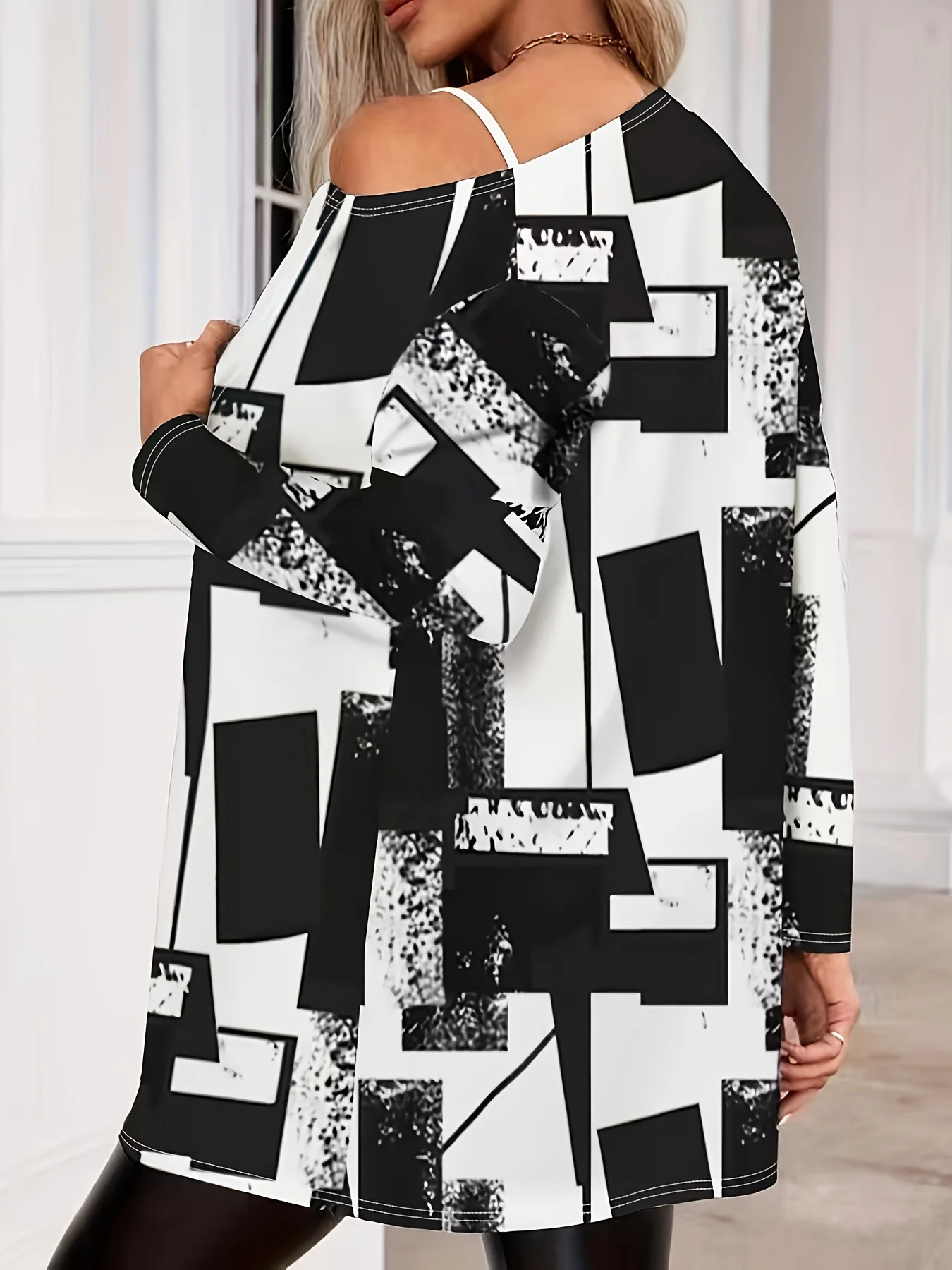 Spring and Autumn Black and White Geometric Pattern Printed Long-Sleeved Cardigan Top, Ins-Style Super Popular Casual Jacket