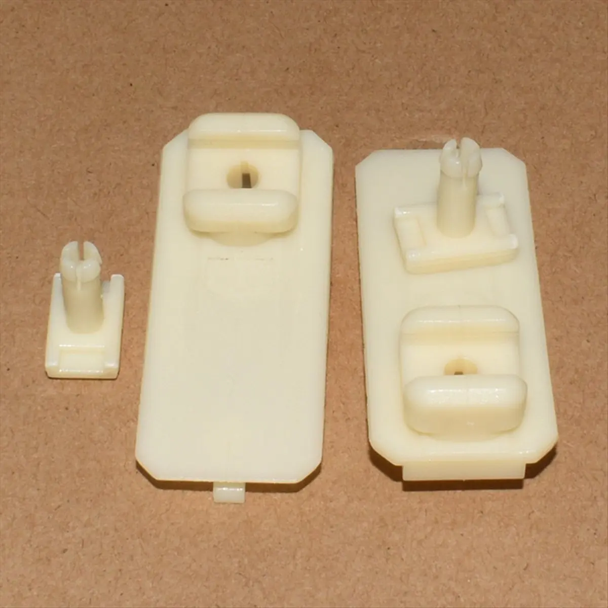 #32T 20443687 914516004 for Scania Volvo Trucks Seat Base Slider (4 Pcs),For Volvo seat base slider,(ABS)