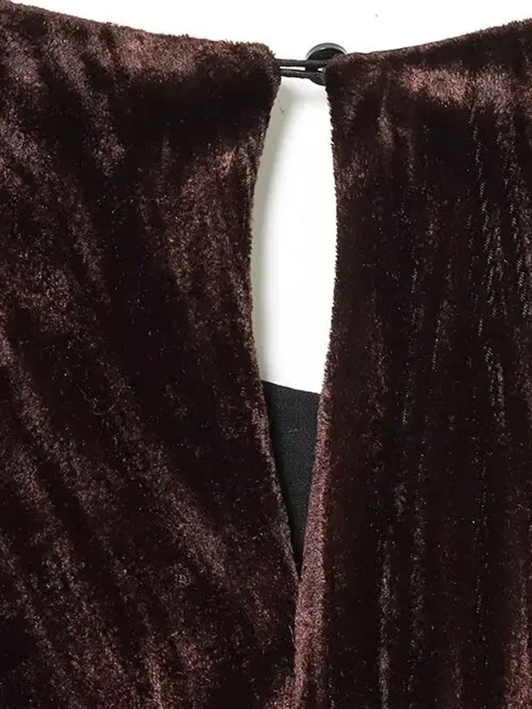 

Модный женский элегантный бархатный топ с короткими рукавами, круглым вырезом, шикарный однотонный укороченный топ, женская повседневная облегающая футболка в уличном стиле