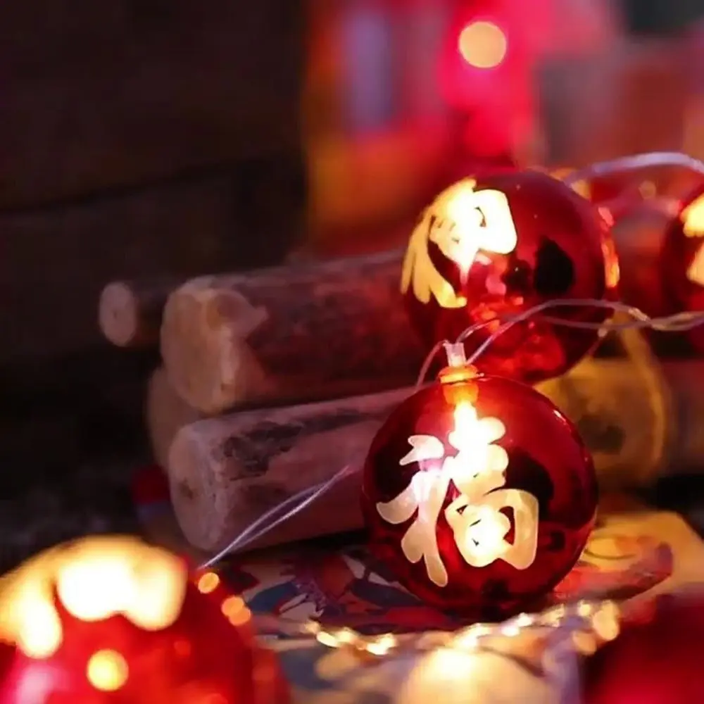 大きな赤い新年提灯ストリングストリングライト LED 照明 Fu 文字ストリングライト プラスチックボール 中国の Fu 文字