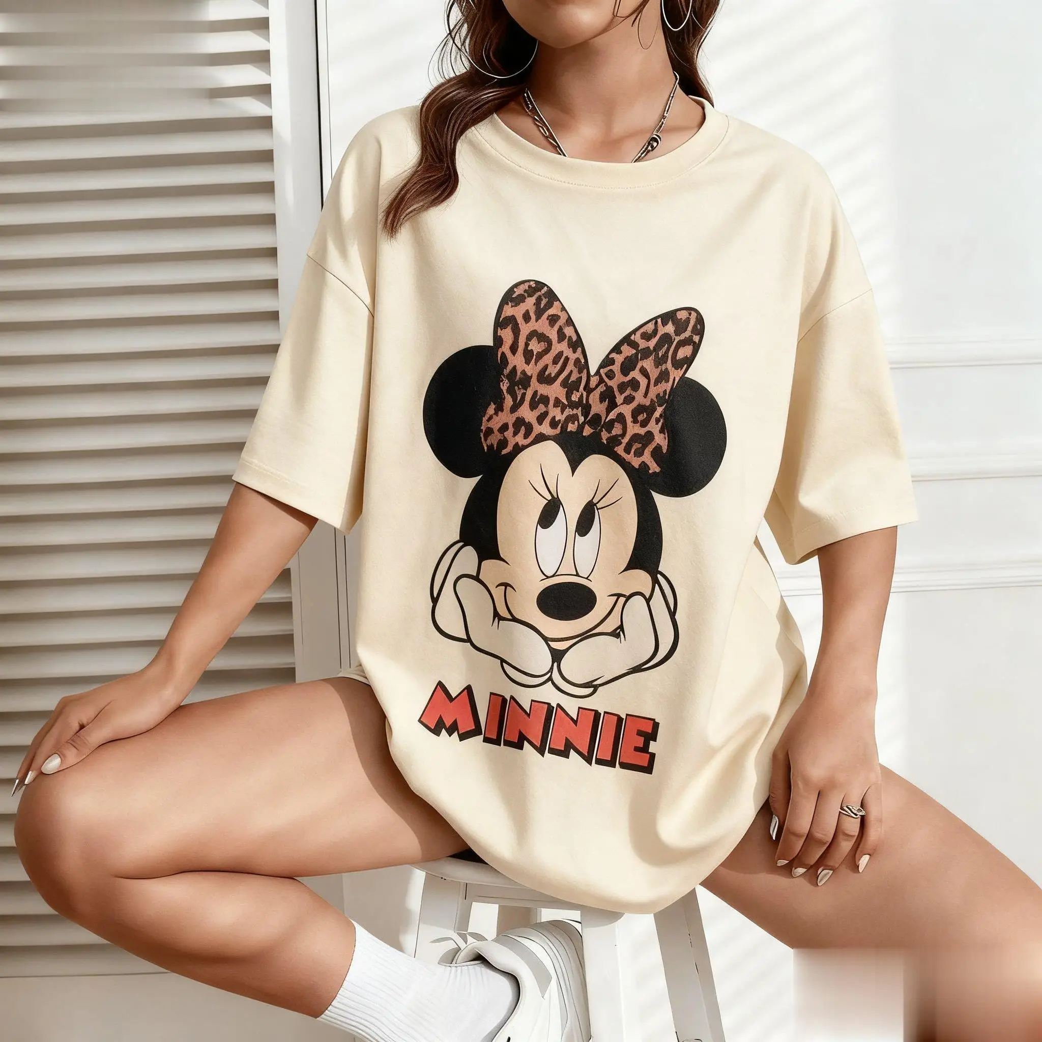 

Disney Minnie Mouse Graphic T-shirt Men Women Short Sleeve Tee Fashion Loose Casual Tops New Summer Streetwear Vintage Cartoon