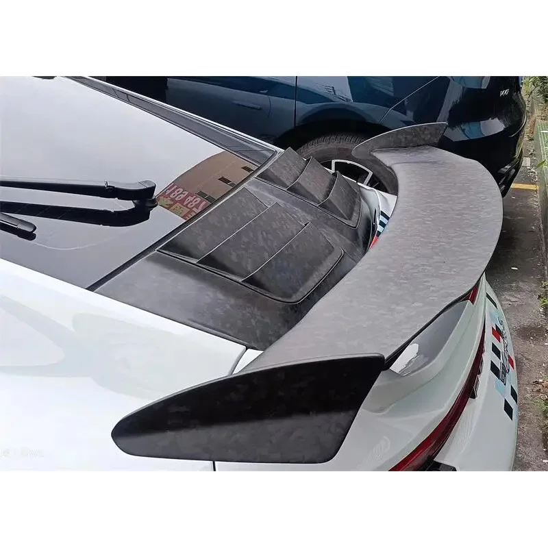 High Quality Top Style Dry Carbon Fiber Body Kit Spoiler Rear Tail Wing For  911-992