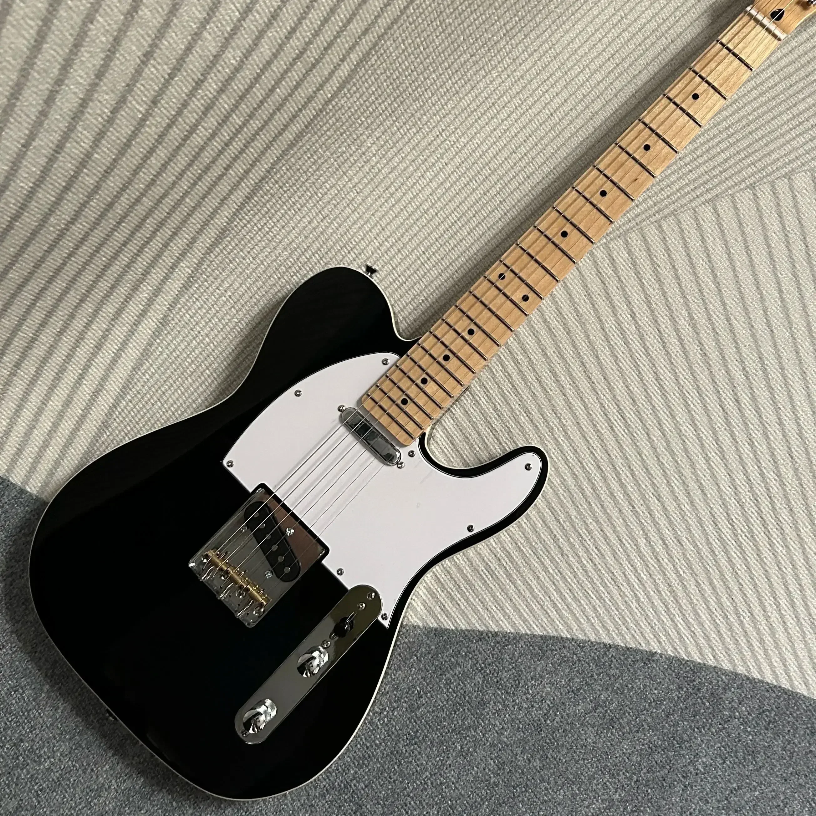 

Free Shipping Black White Tele Electric Guitar Mahogany Body Black Color Double Binding Maple Fingerboard High Quality