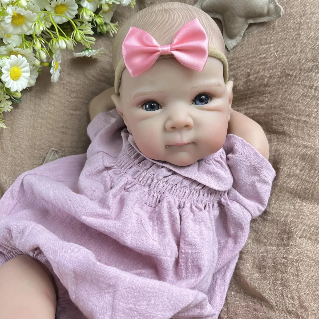 AONPENG 45 CM 18 Inch Reborn Baby Doll, Full Vinyl Body, Handmade Lifelike Design, Dress Up Toy & Lovely Birthday Gift for Girls