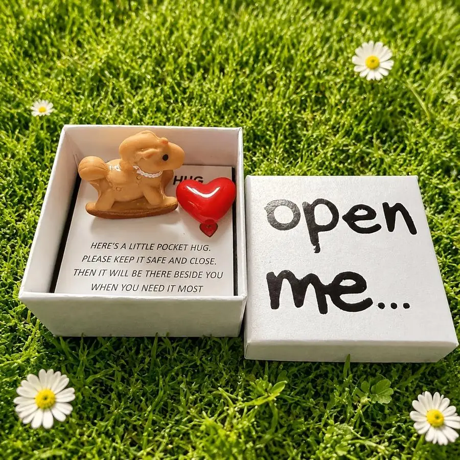 1/5/10/20/50/100pcs Set (Box And Card And Resin Miniature Horse And Resin Heart) Surprise Party Gift Box Miniature Horse Gift Bo