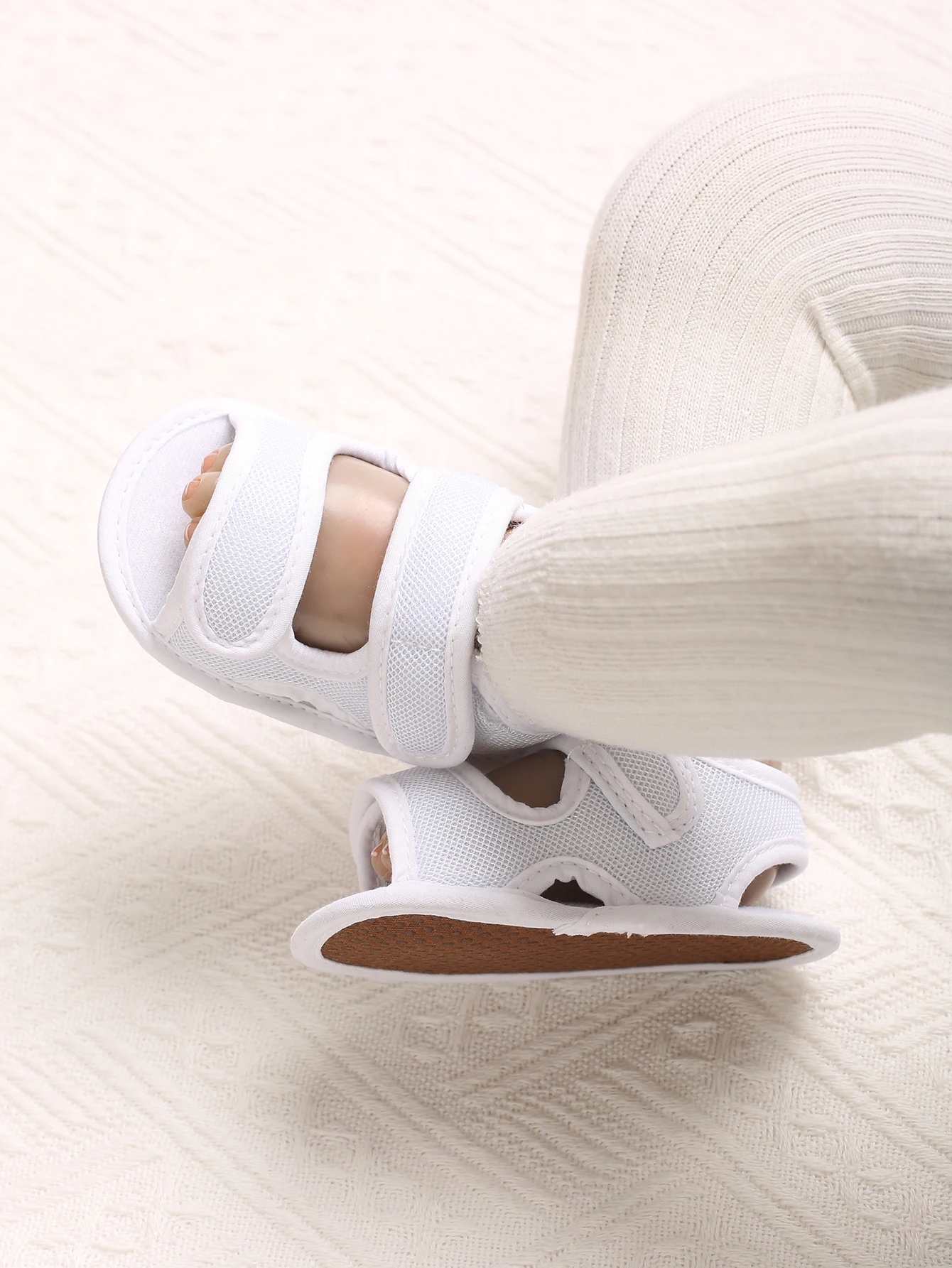 جديد الأبيض الصيف الكرتون طباعة 0-18 متر الرجال صنادل أطفال مع نعل نسيج المضادة للانزلاق صنادل أطفال وأحذية مشي