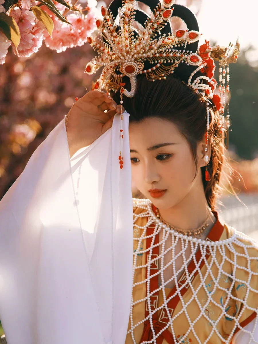 original golden phoenix crown, pick the card Yingluo tassel, Chinese style Hanfu wedding headdress woman