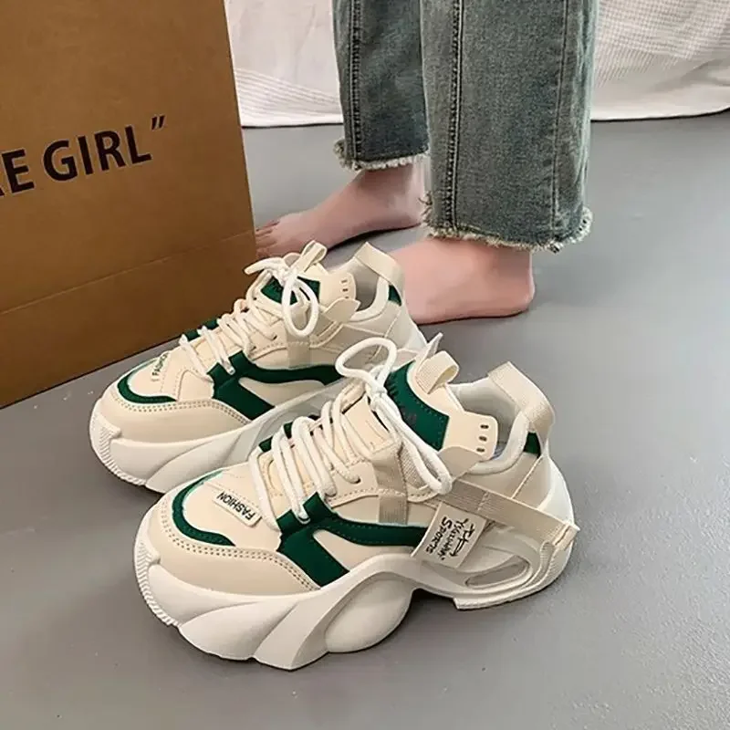 

2025 Ins Trendy New Style Thick Sole Dad Shoes For Women Sports Shoes Makes Feet Look Smaller Lightweight Hot Selling Running