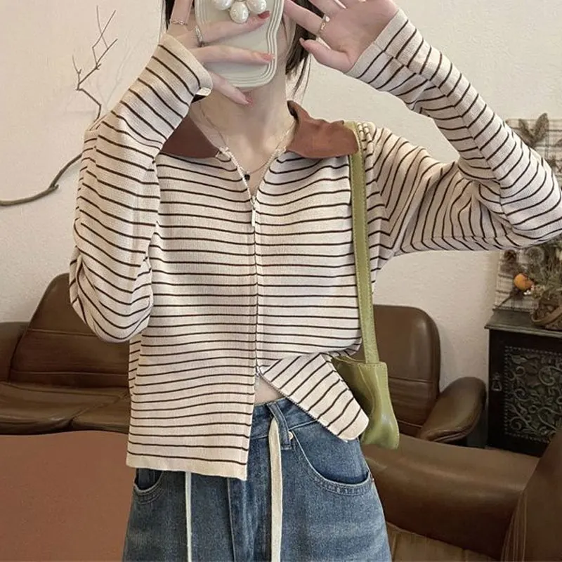 

2024 Spring Autumn Striped Pullovers Casual Turn-down Collar Spliced Women's Clothing Stylish Zipper Long Sleeve Knitted T-shirt