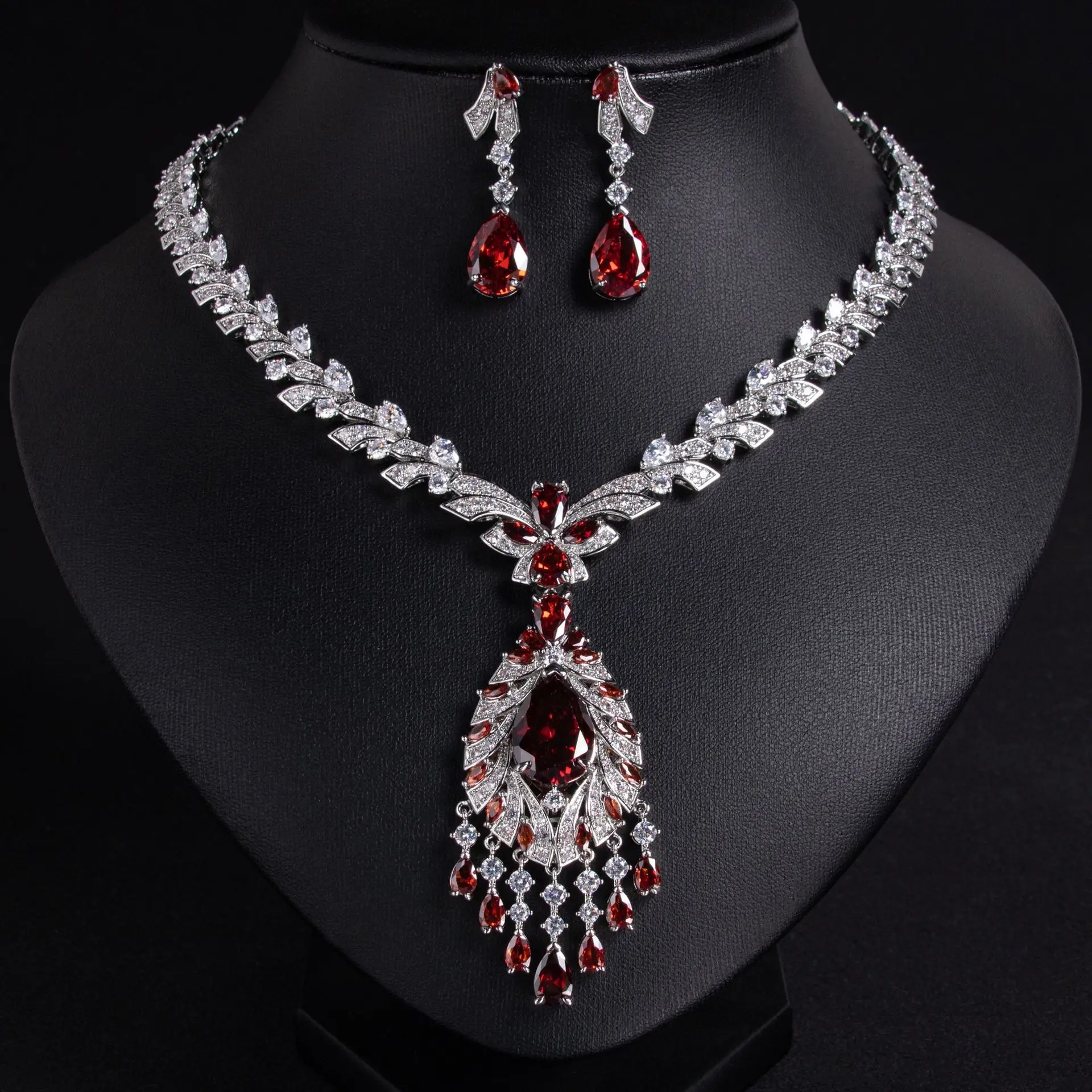 Temperamento Elegante Collana Orecchini Ciondolo Gioielli Estate Vestito Accessori Set Partito Matrimonio Sposa Regalo M-286