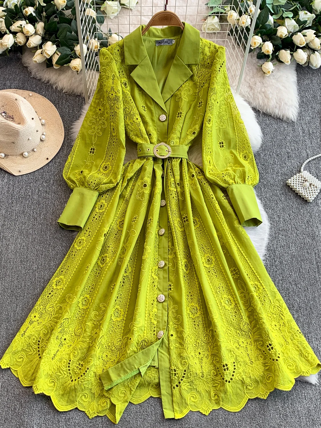 Traje retro con bordado hueco y peso pesado, cuello Dr, Otoño Invierno para mujer, cintura con un solo botón, adelgazante, hasta la rodilla...