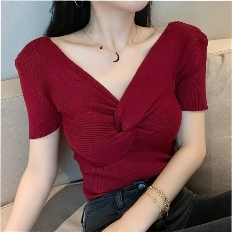 Green V-neck Crop Women\'s Sweater Short 2024 Pullover Knit Tops for Woman New Knitwear Autumn Winter Fashion in Cold Trend Sale