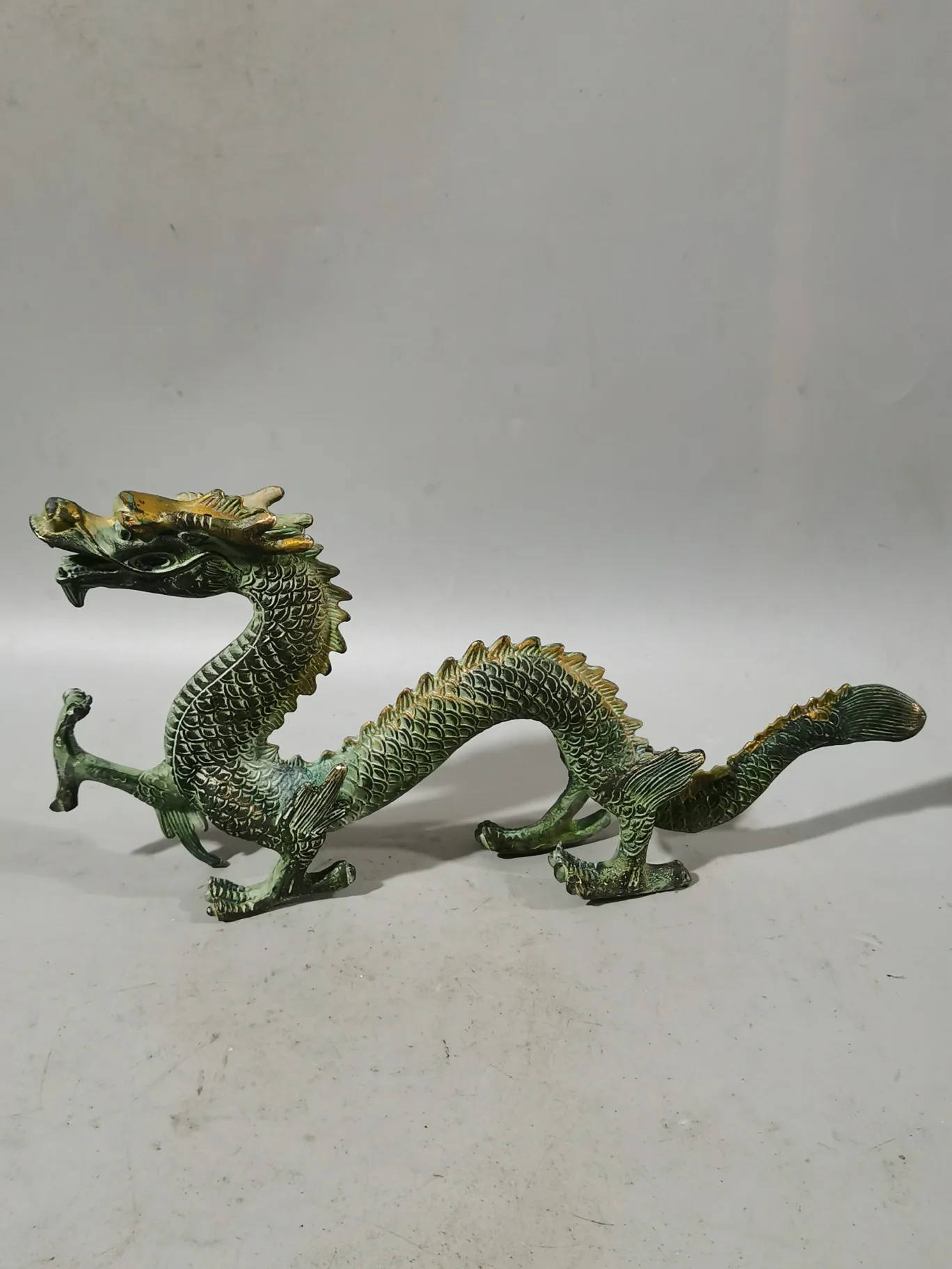 Retro Bronze Gilded Five Claw Flying Dragon Home Decoration Ornament