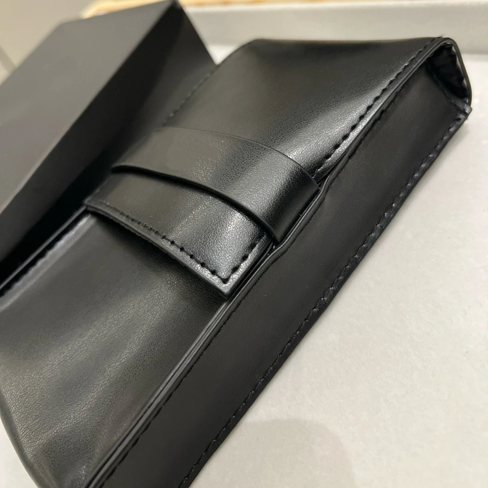 3-piece Makeup Brush Portable Leather Brush Case Blush Brush Foundation Highlighter Concealer Foundation Eyeshadow Lip Brush