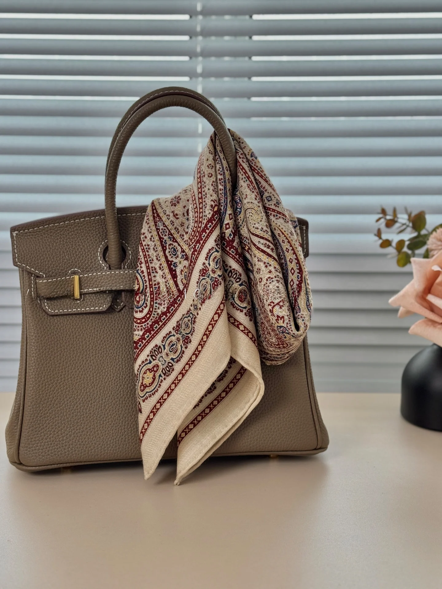 retro-persian-style-paisley-walnut-silk-wool-scarf-women's-preppy-commuter-scarf-office-intellectual-square-scarf