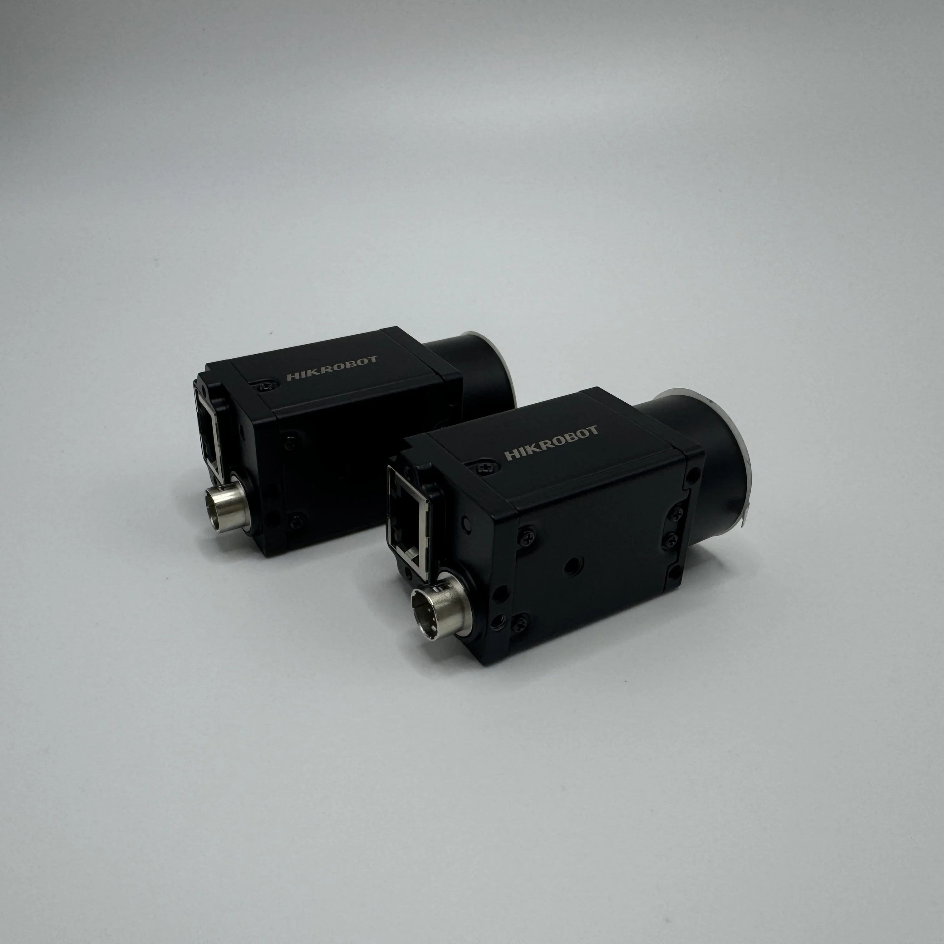 كاميرا Hikrobot MV-CU050-30GM الصناعية مع كاميرا مسح منطقة 5 ميجابكسل، GigE، 1/2.5 بوصة، مصراع دوار، 24 إطارًا في الثانية، أحادية لرؤية الماكينة