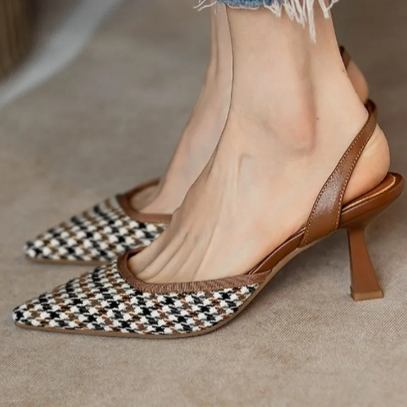 2025 Estate delle donne Nuovo Casual Retro Sandali con cinturino alla caviglia Francese delle donne Sexy Punta a punta Cinturino Tacchi alti a spillo Taglia 34--39