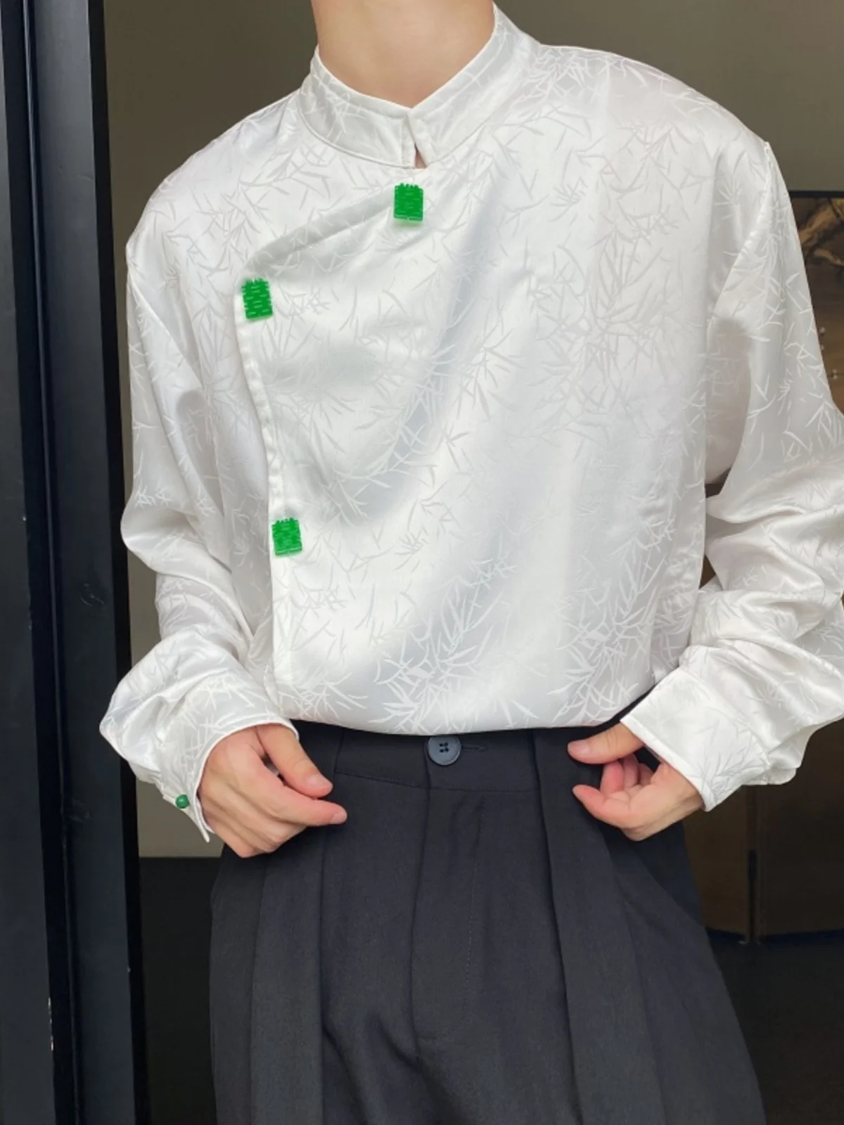 

Осенние китайские атласные слипоны с длинным светом, мужские ретро цветочные вышивки, воротник-стойка, свободный крой, молодежная мода