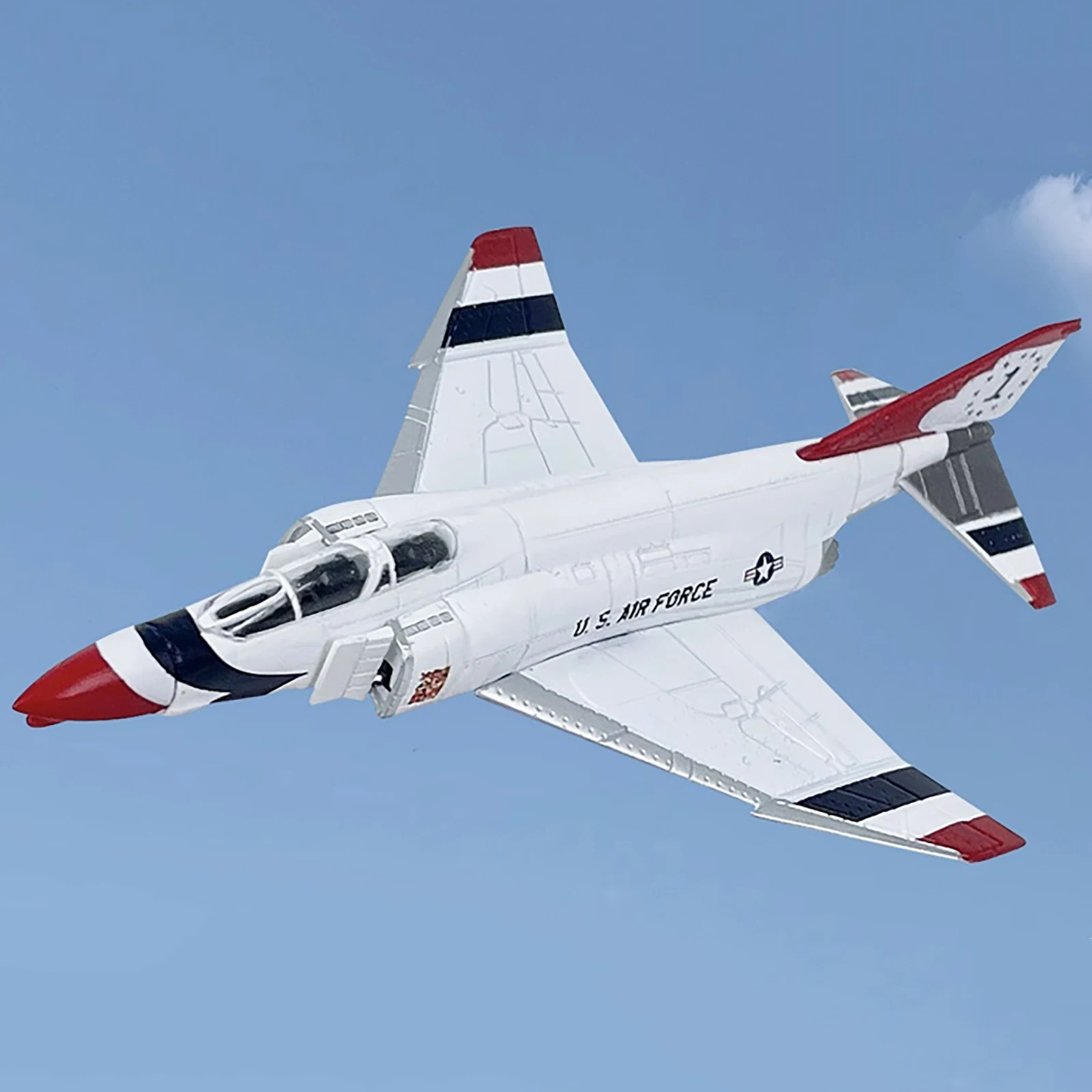 1/144 Scale Alloy Airplane Model USAF F-4 Phantom II Fighter For McDonnell-Douglas Finished Metal Model 14*9.5cm Home Decor Gift