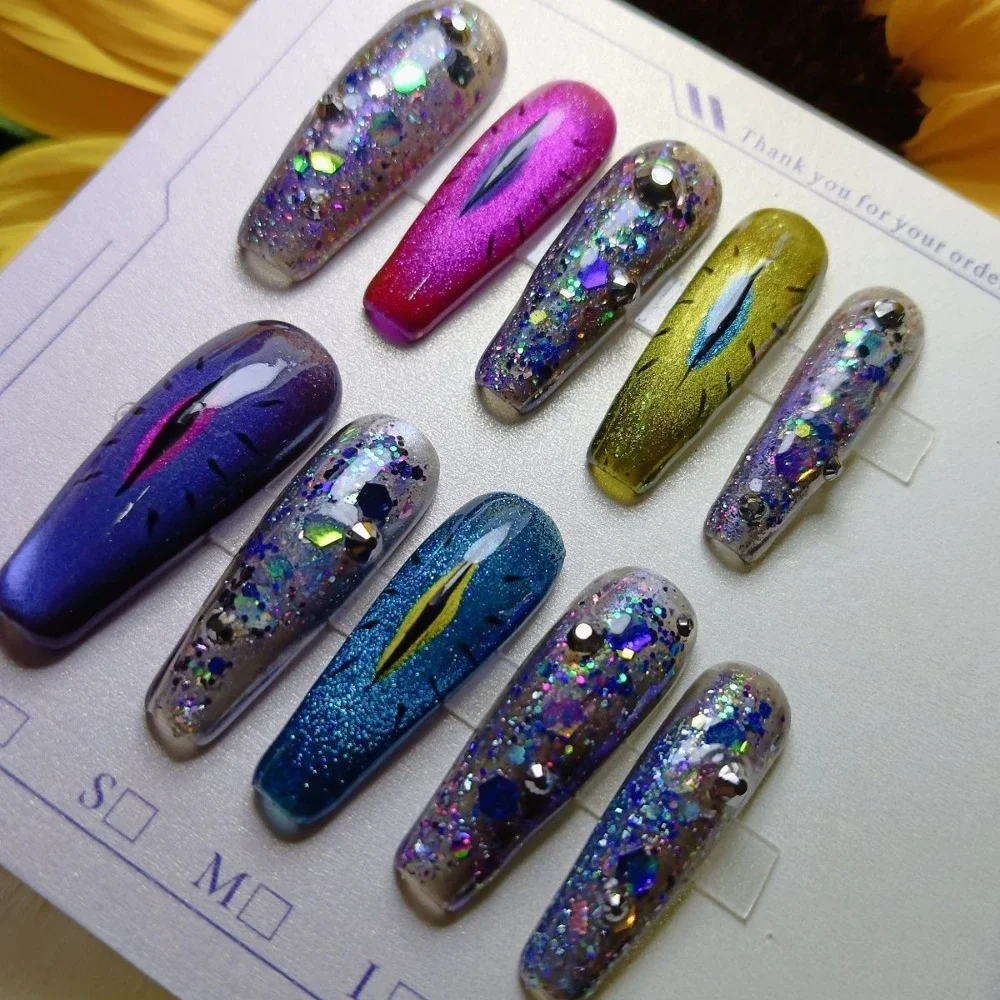 عالية الجودة القوطية الظلام الشرير نمط اليدوية الأظافر وهمية Y2K عيون سلسلة معدنية فراشة الزهور طويلة خنجر التابوت أظافر صناعية