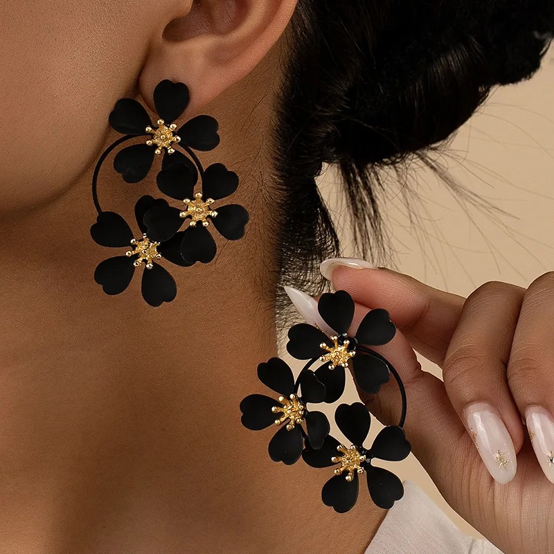 Trendy Black White Green Flower Drop Earrings for Women Vintage Bohemian Summer Plant Romanic Party Jewelry Accessories