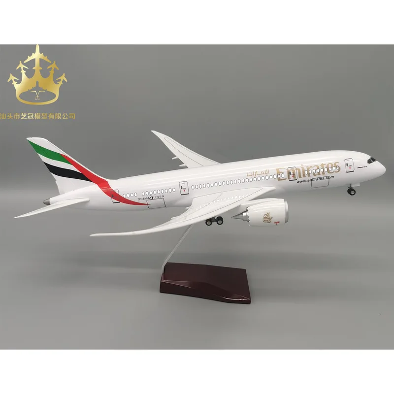 

787 Emirates Aircraft Model With Lights And Wheels Simulation, Static Model Ornament, Model Airplane Enthusiast Gift