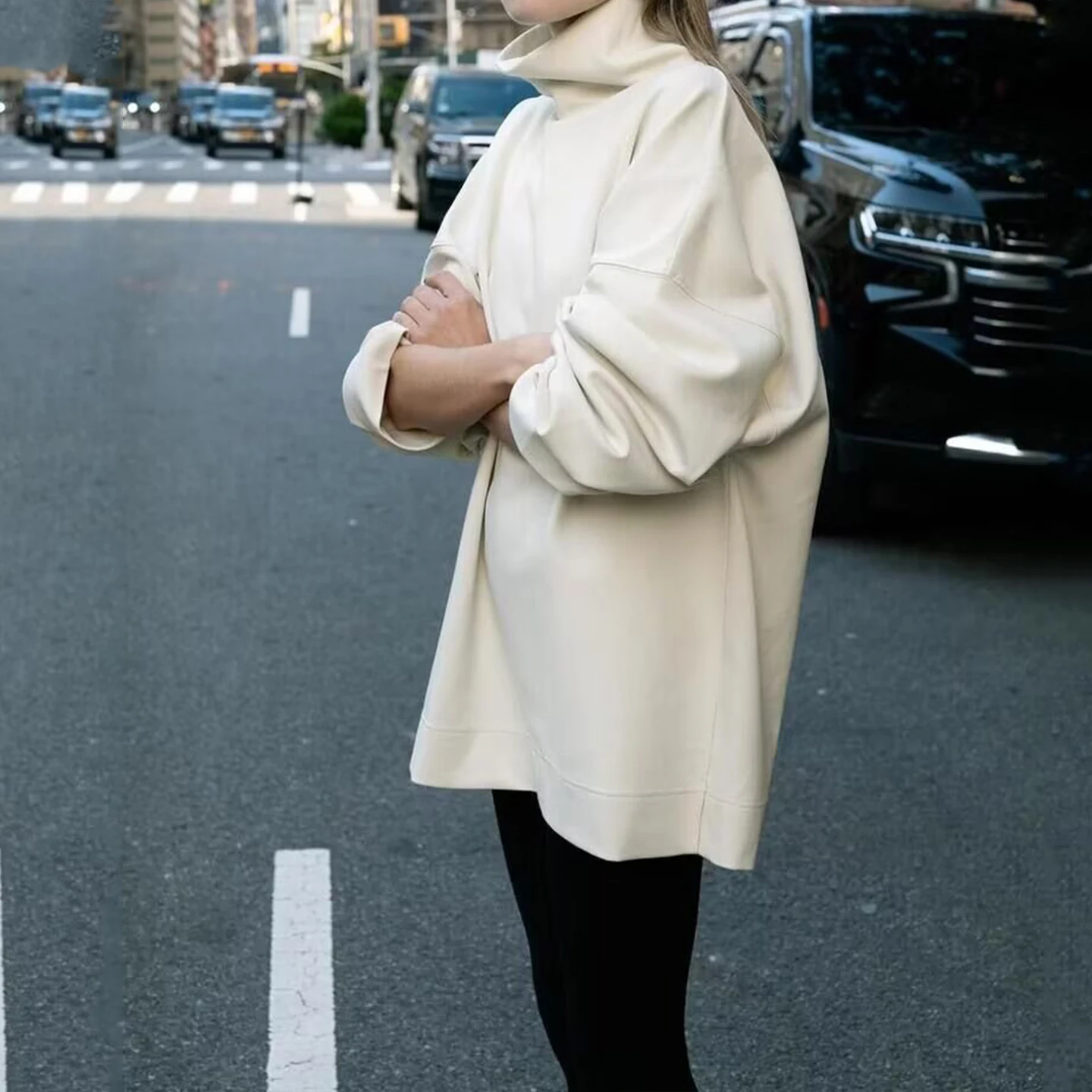 

Z Women's Faionable White Ribbed High Collar Loose Fit Sport irt Casual Sle Long Sve T-irt Autumn Season