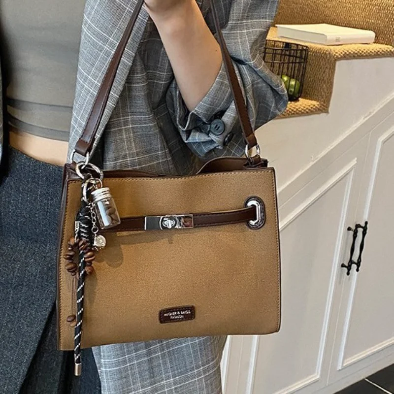 

​Designer Inspired 2025 Shoulder Bag, Women's Unique Basket Crossbody, Elegant Underarm Sling, Minimalist & Trendy​