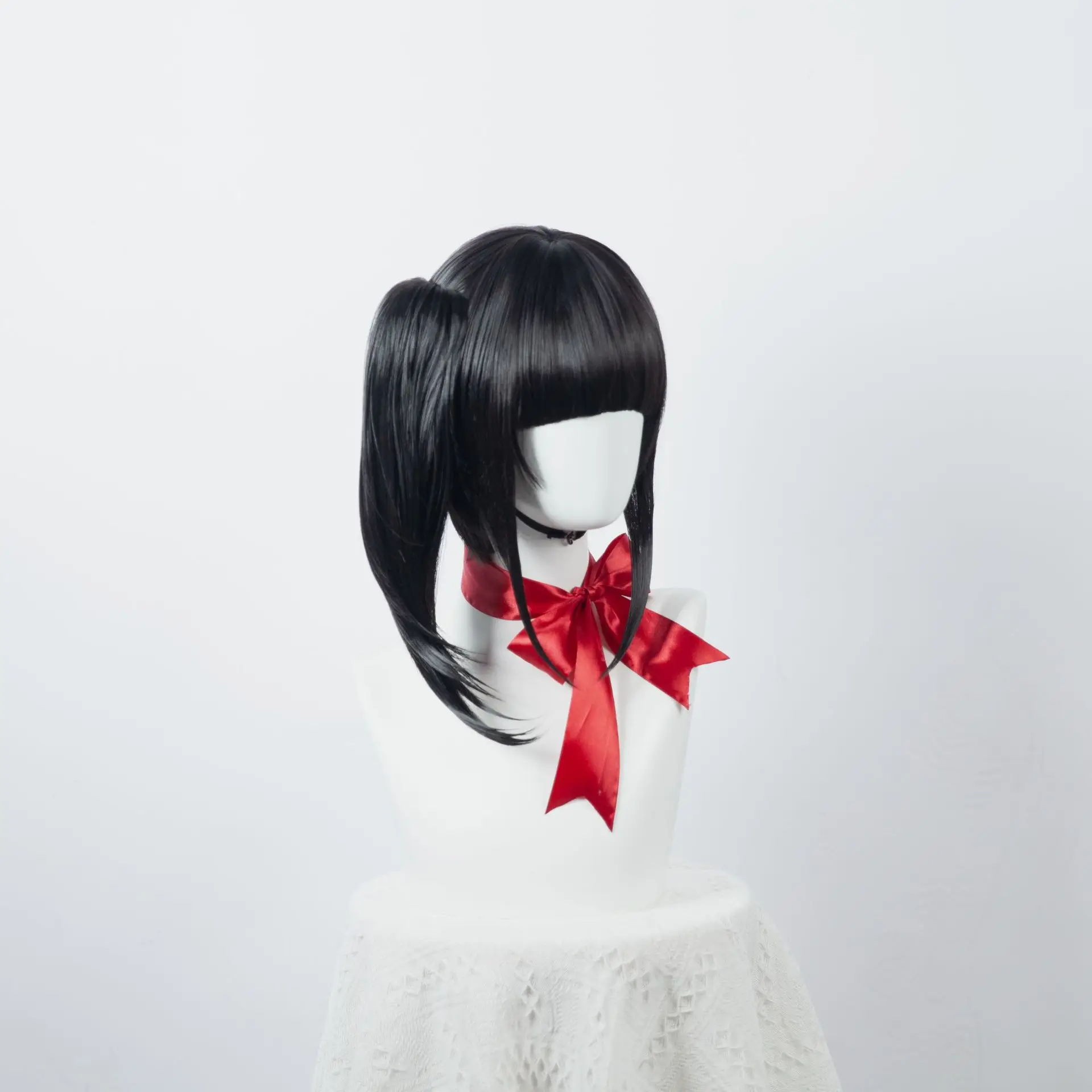 Peruca cosplay de rabo de cavalo preto de Kizuna AI do anime Kimetsu No Yaiba, com personagem de Inosuke Hashibira, Kurenai Tsubaki