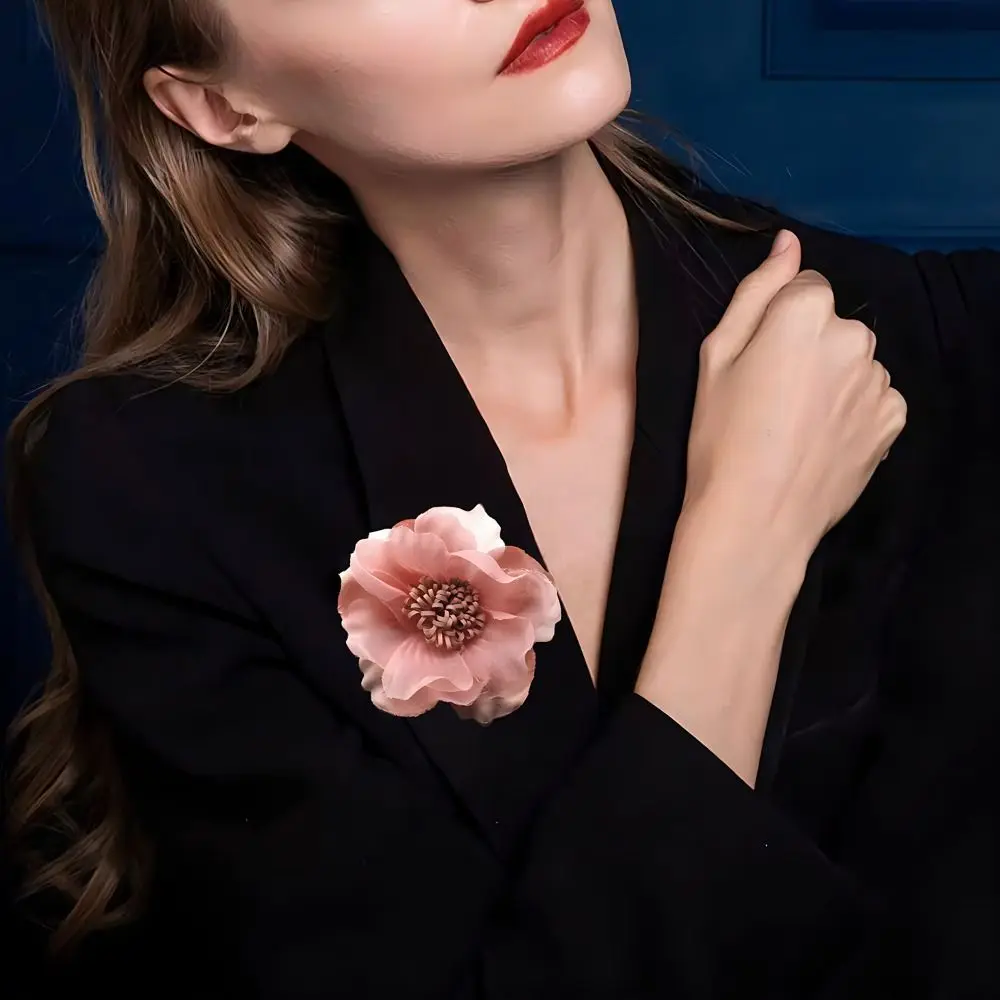 Broche de flores de tela de moda, alfiler de flores artificiales hecho a mano, decoración de boda, tocado de mujer, versión coreana