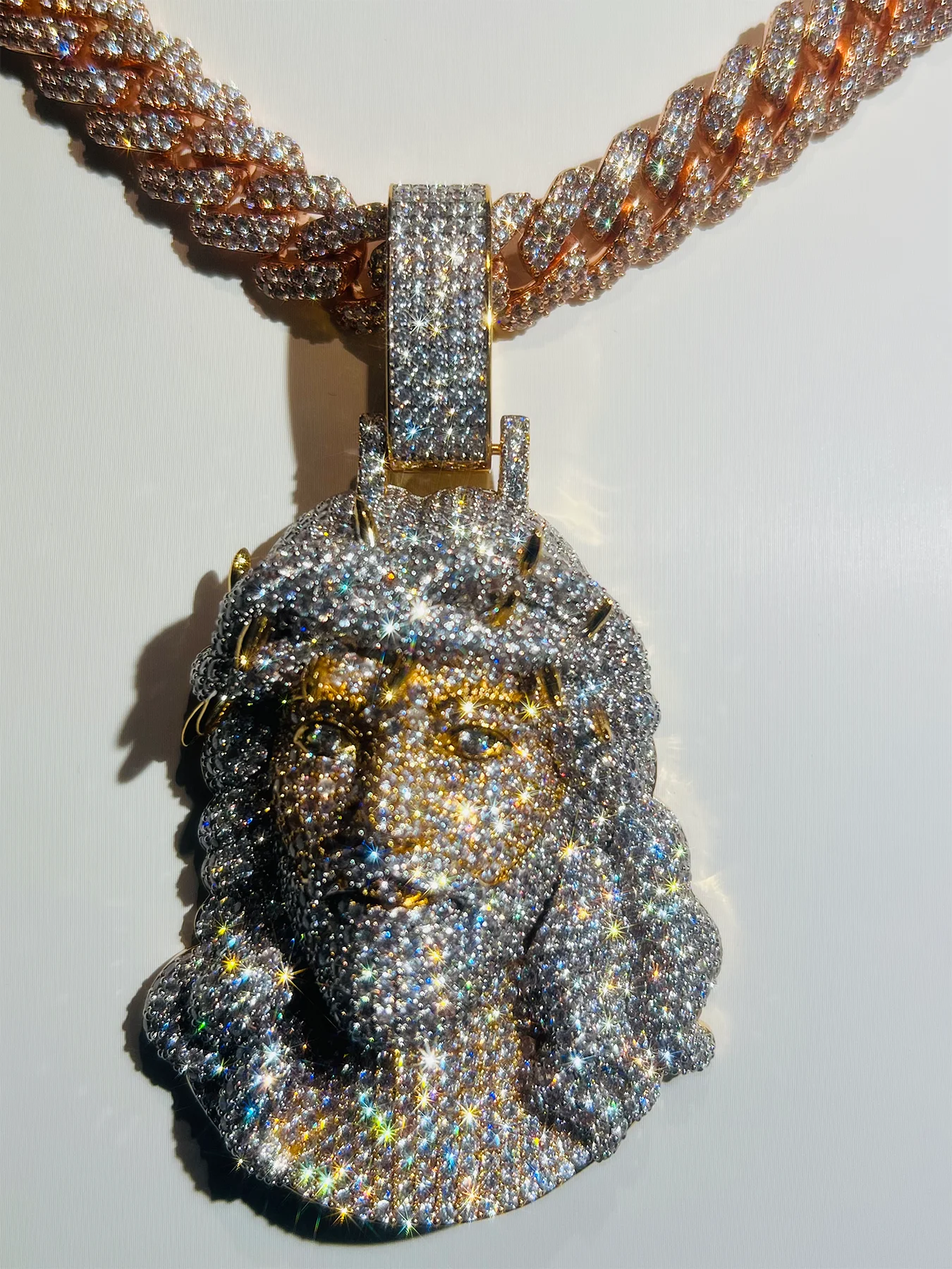 Hiphop Accessory Jingbing Releases  Men's Necklace with A Jesus Face Pendant,finely Crafted with Every Detail Full and Exquisite
