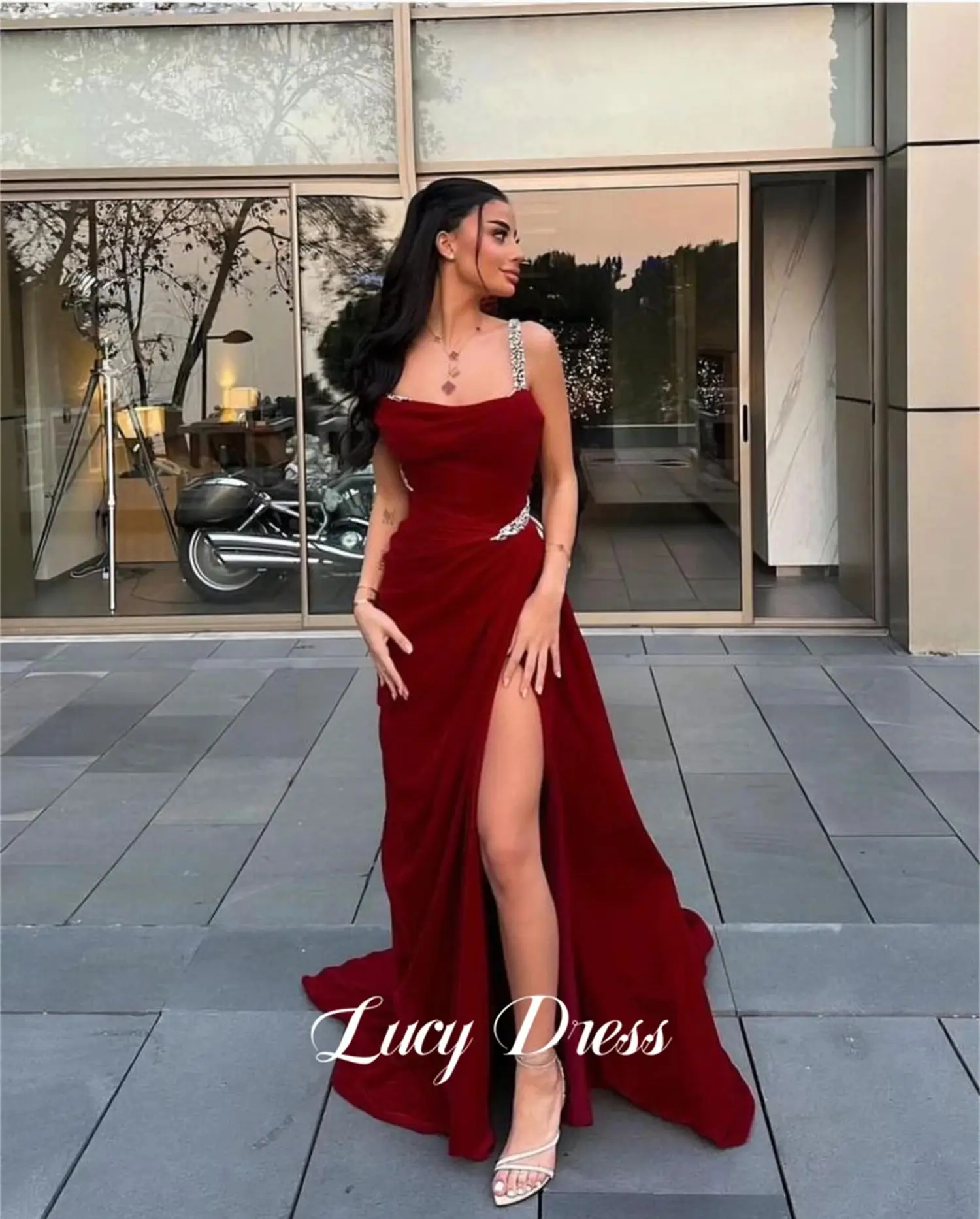 Lucy Women Evening Dress Glittery Embellishments Deep Red Ball Gown Grace Mermaid Graduation Elegant Womens Party Dresses