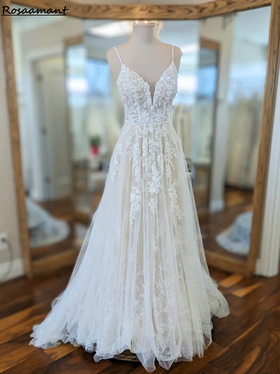 

2025 Spaghetti Straps Backless A-Line Wedding Dresses Sleeveless Appliques Lace Country Bridal Gowns