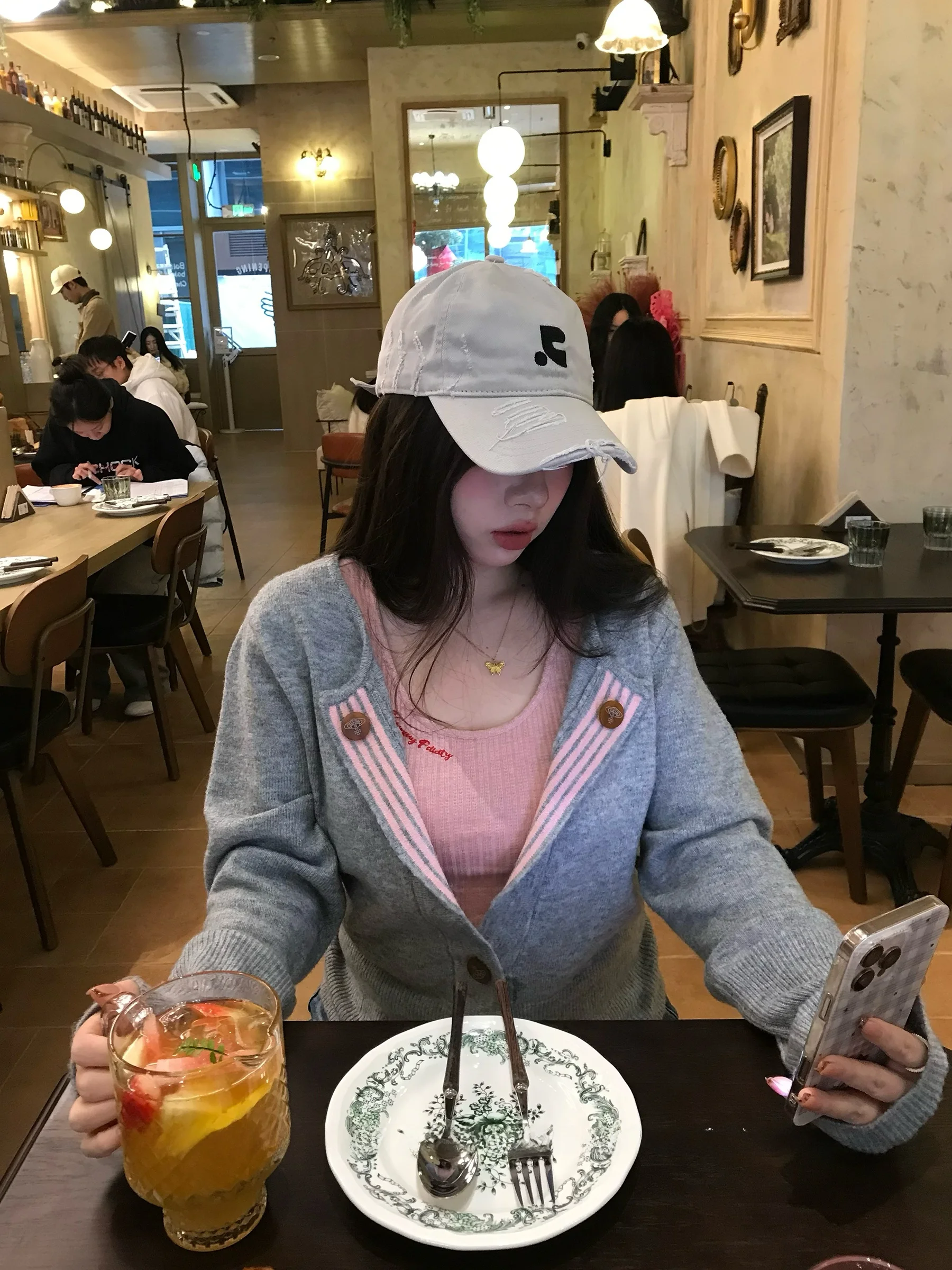 

Ulovely Street Corner Sweet Tea Knitted V-ne Embroidered Letter Vest plus Size Set Faionable Ensemble for Plump Women