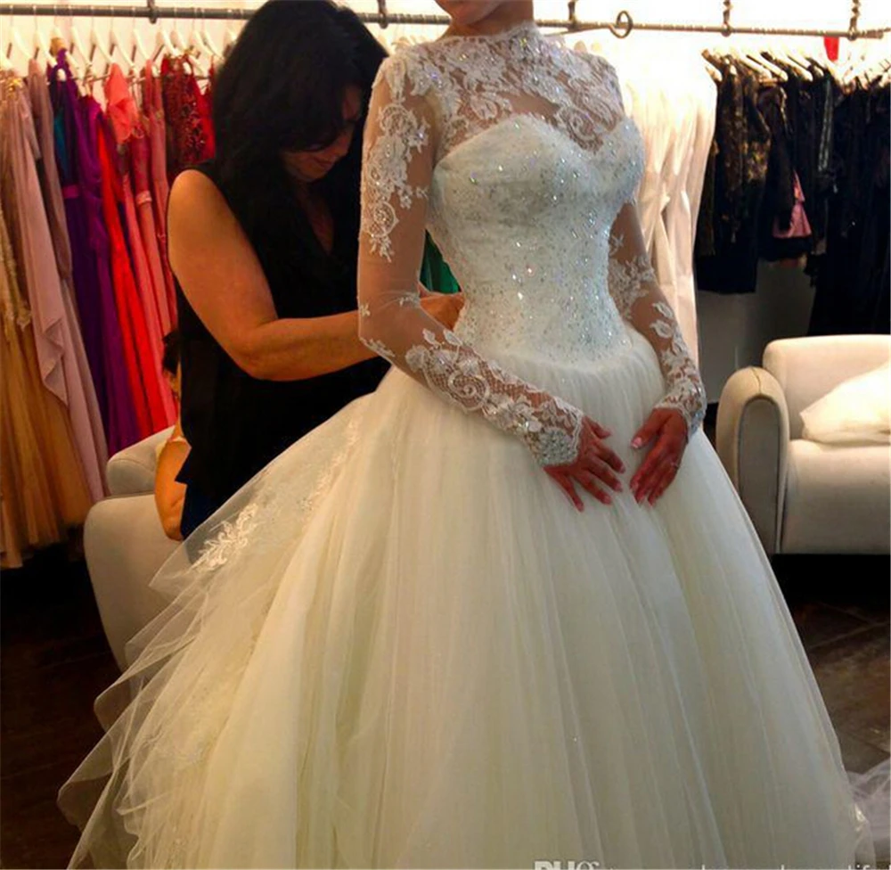 ZJ9006 Customized 2025 New V Neck Lace White Ivory Long Sleeve Wedding Dresses For Brides Plus Size Maxi Size