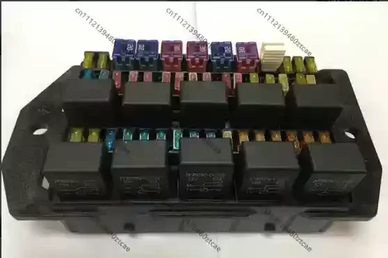 40 Position Auto Fuse Holder Box With Built-in Relays Circuit Distribution Module For Construction Machinery